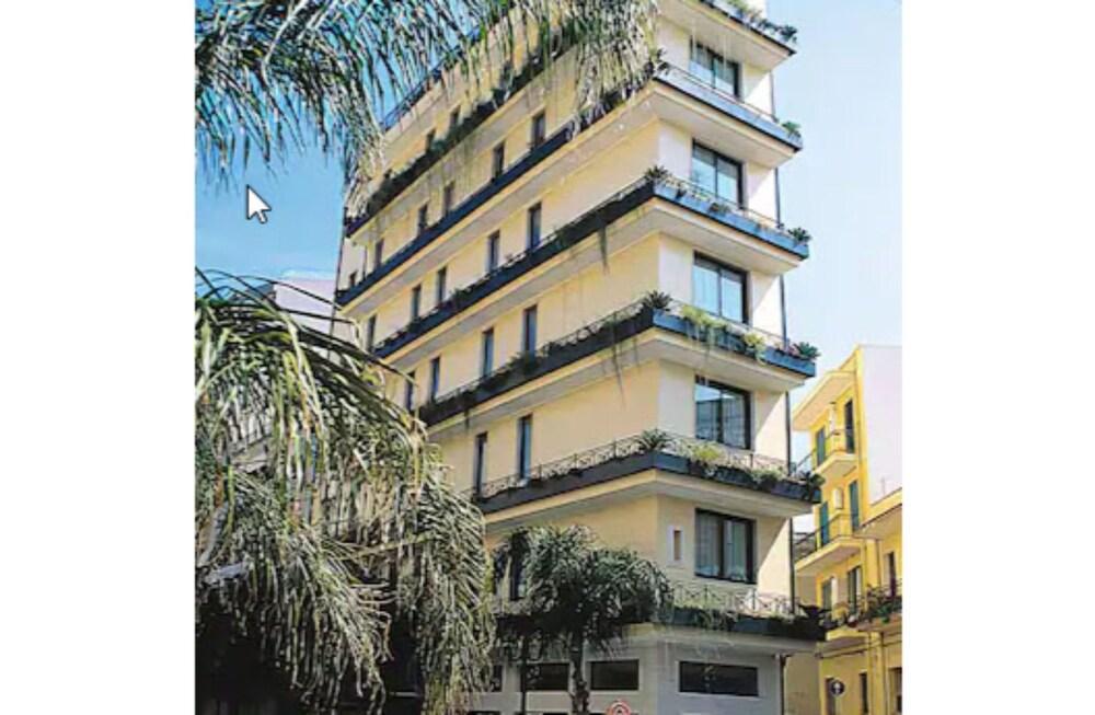 Hotel Colonna Brindisi Exteriör bild