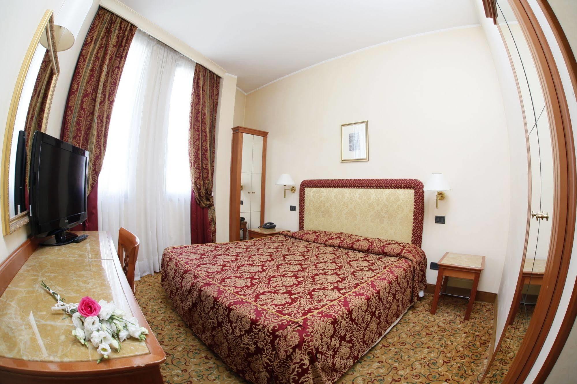 Hotel Colonna Brindisi Exteriör bild